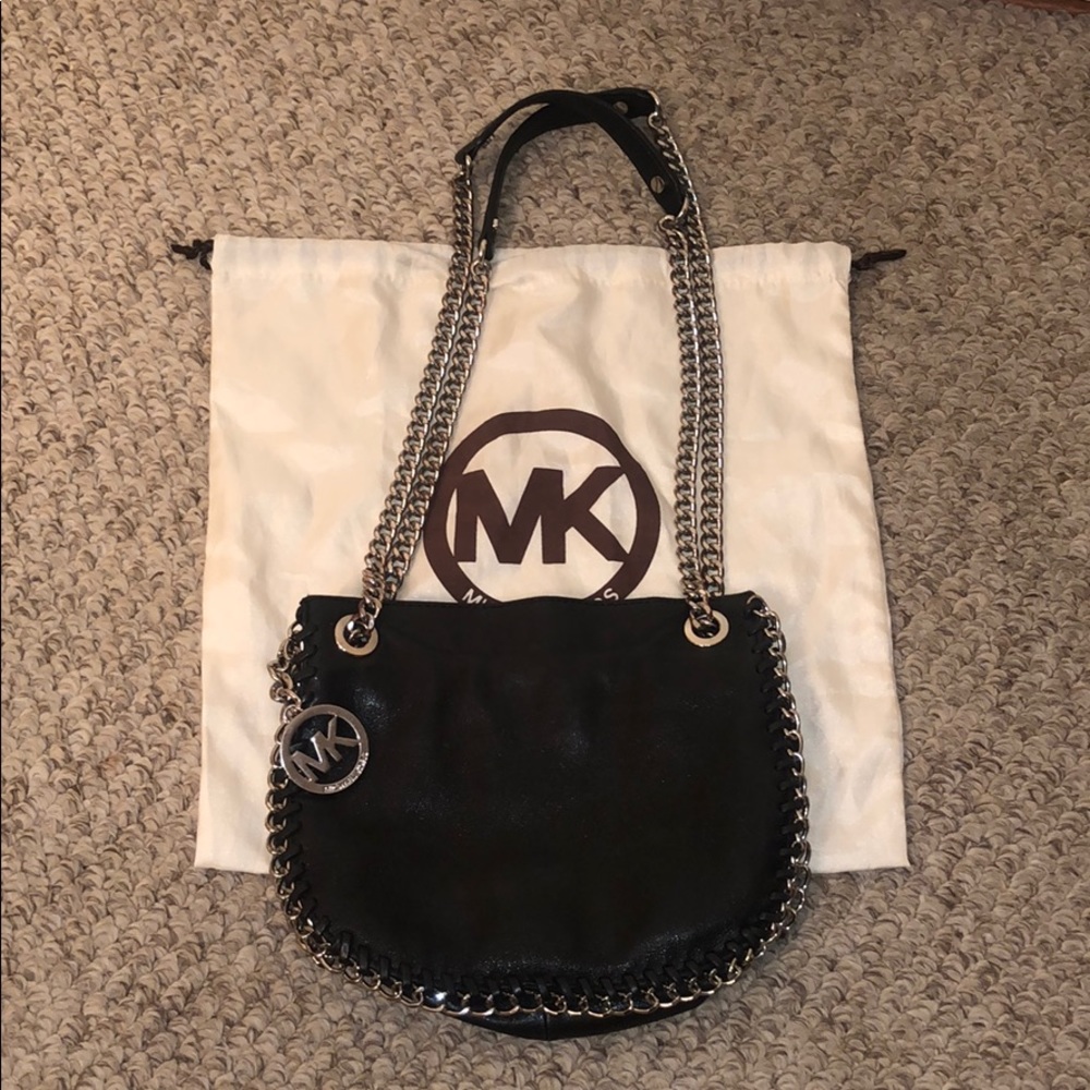 100% Authentic Michael Kors Chelsea blk Crossbody